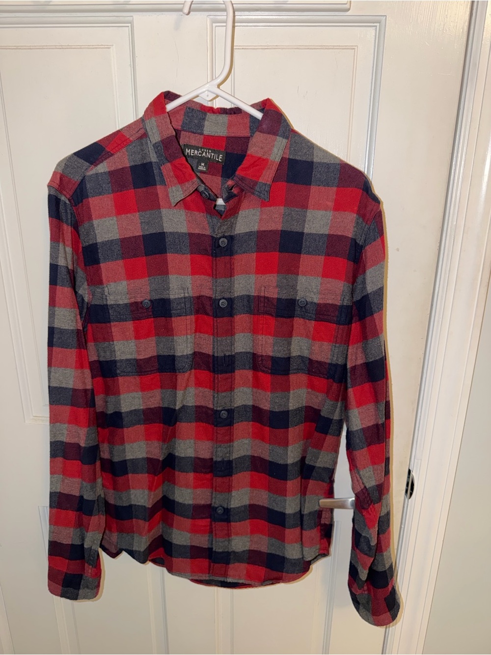 Men's Flannel Plaid Button-Up Shirt Size Medium